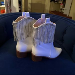 Blingy cowboy boots size 7